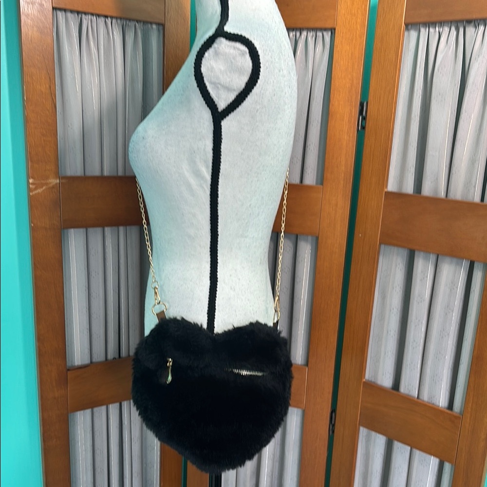 Adorable Black Faux Fur Shoulder Bag